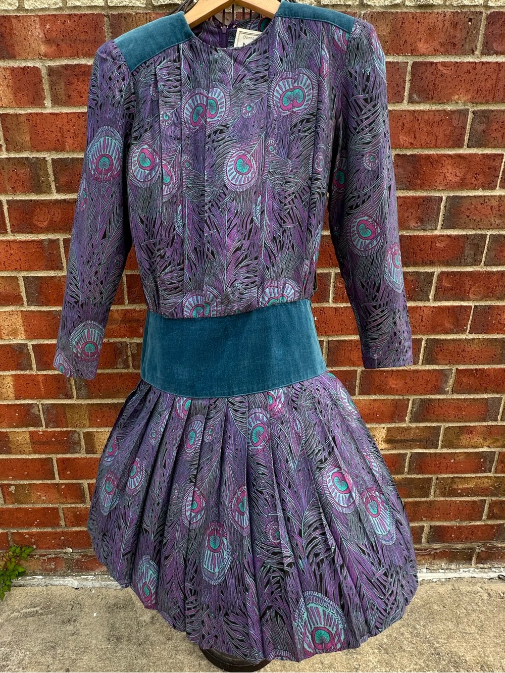 Vintage Donna Morgan Purple Peacock-Print Long Sleeve Dress Teal Waistband